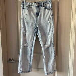 Kendall & Kylie l The Iconic High-Rise Straight l 29